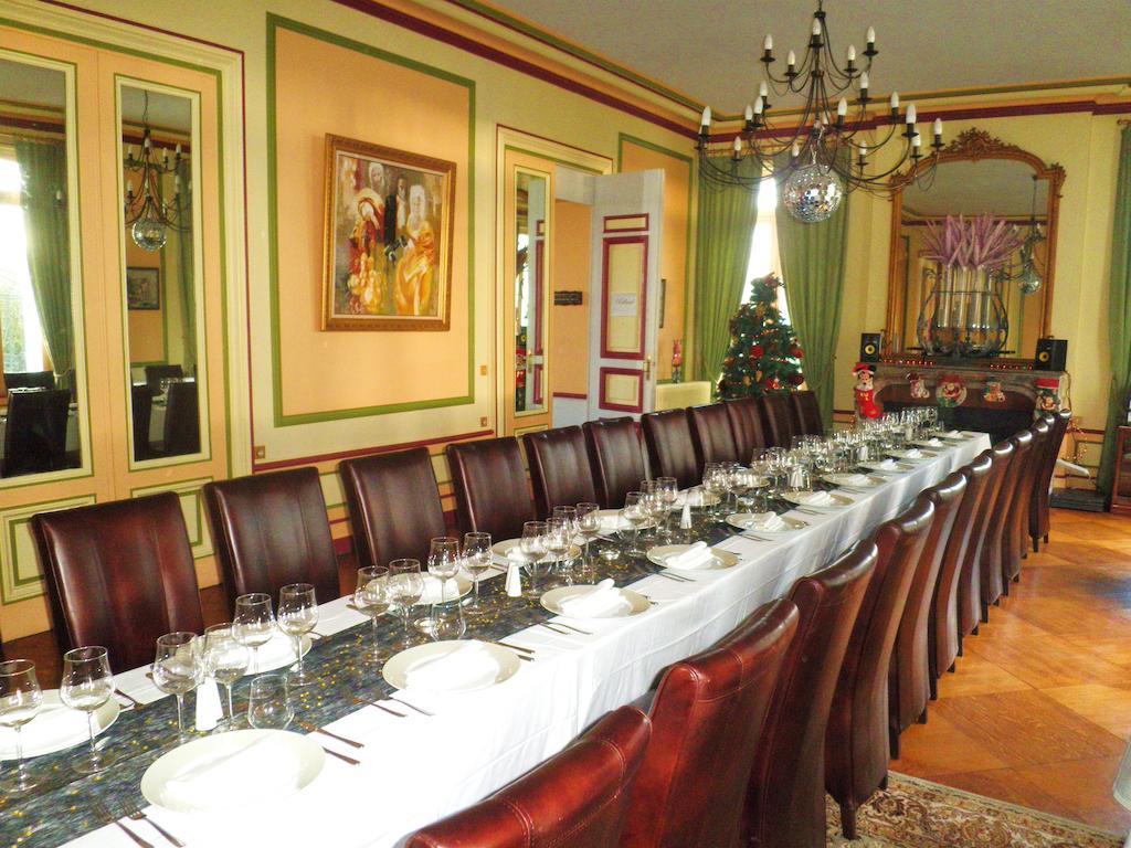 Chateau Des Saveurs Saint-Sauveur-dʼÉmalleville Exteriör bild
