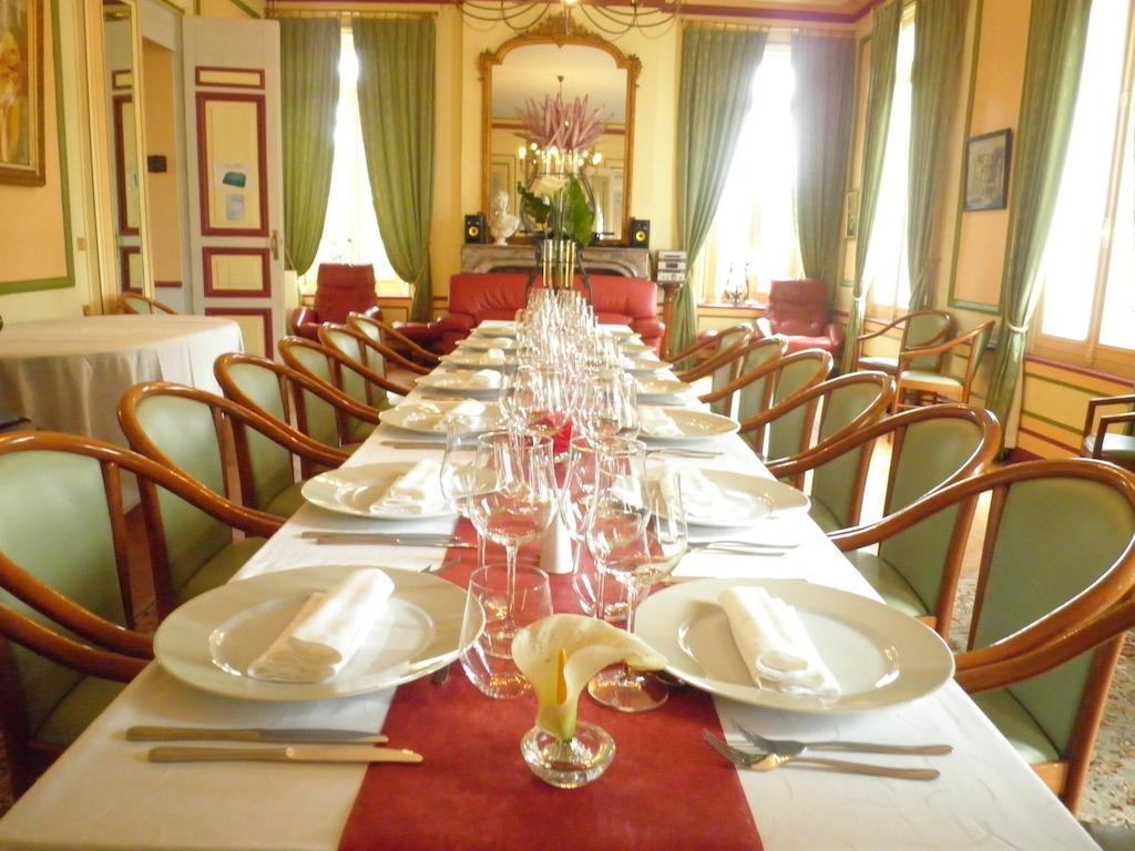 Chateau Des Saveurs Saint-Sauveur-dʼÉmalleville Exteriör bild